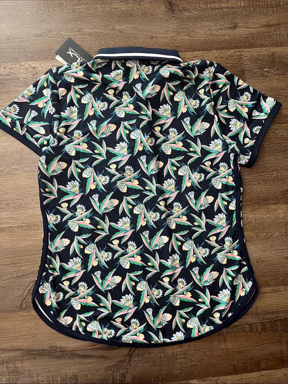 New RLX RALPH LAUREN
Floral Airflow Women's Short Sleeve Golf Polo Shirt - Picture 12 of 12